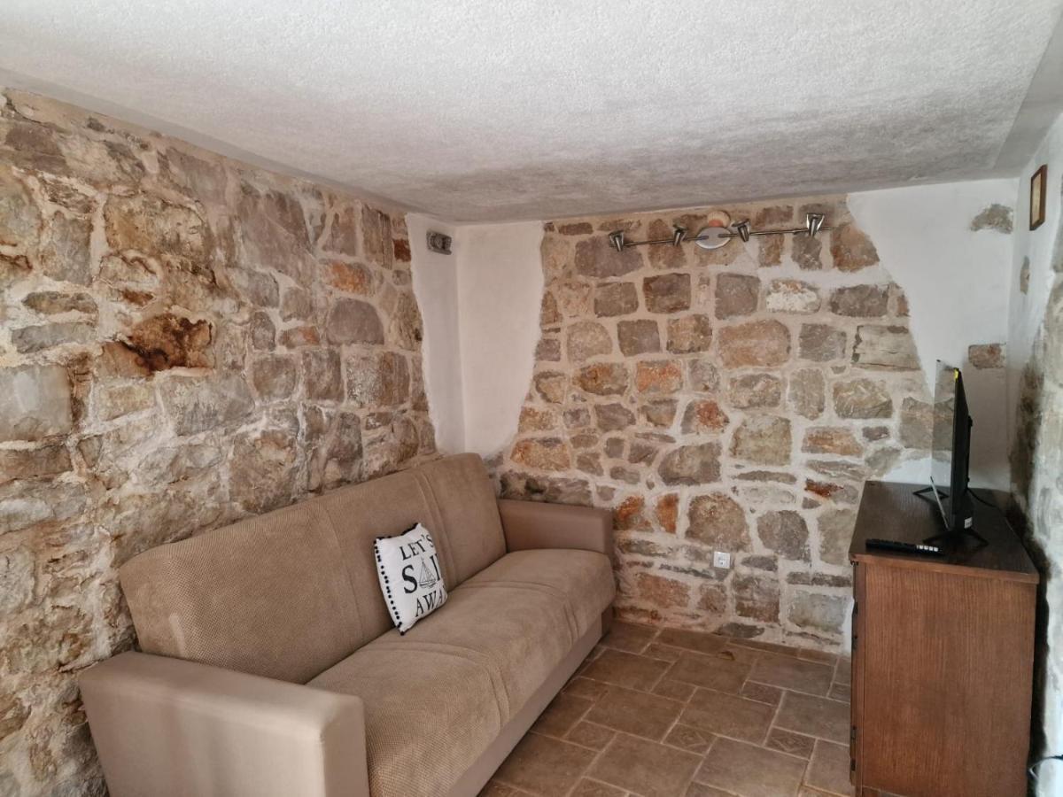 House Riva Apartment Pirovac Luaran gambar