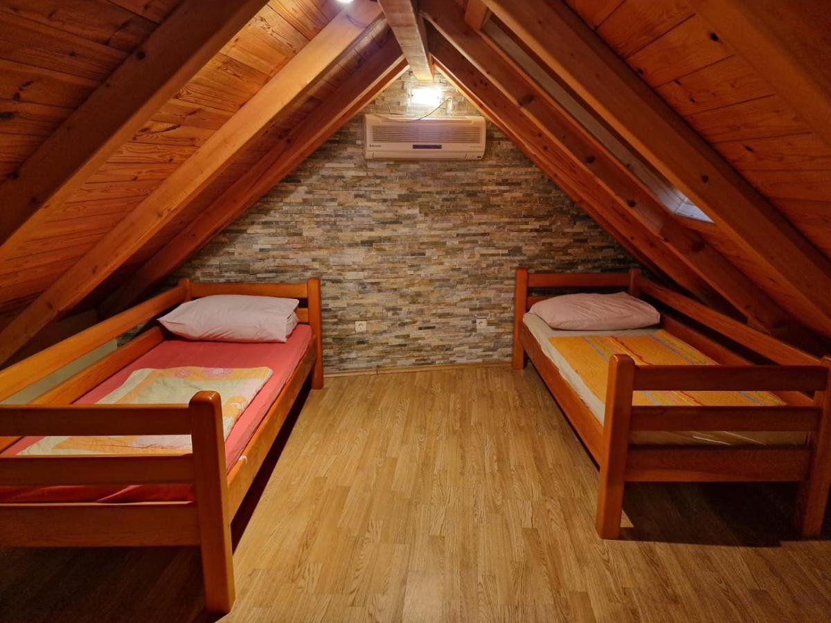 House Riva Apartment Pirovac Luaran gambar