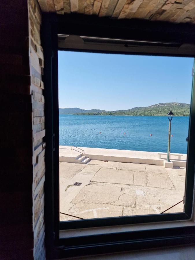 House Riva Apartment Pirovac Luaran gambar