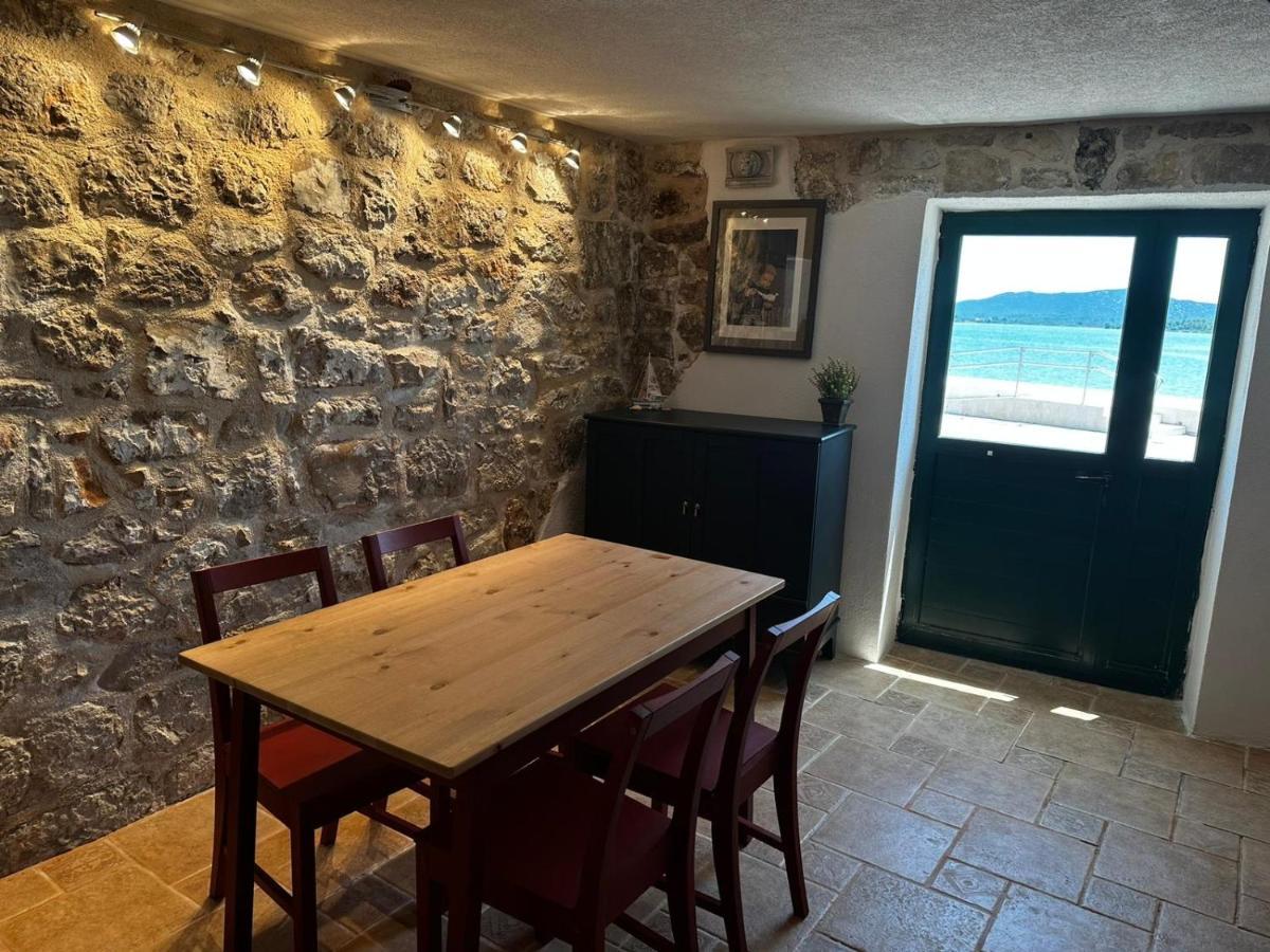 House Riva Apartment Pirovac Luaran gambar