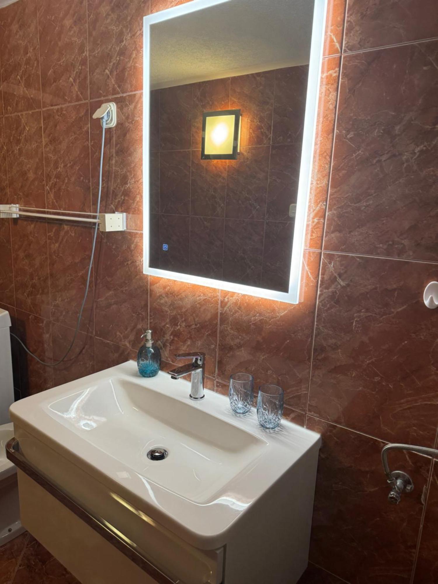 House Riva Apartment Pirovac Luaran gambar